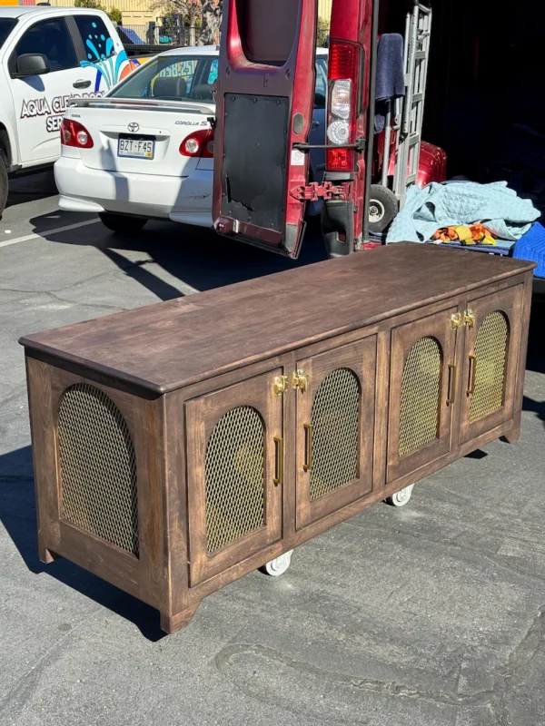 Mid‑Century Modern Dog Crate Cabinet | Solid Wood Dog Kennel | Flip‑Up Door | Furniture‑Style Pet Crate | Handmade